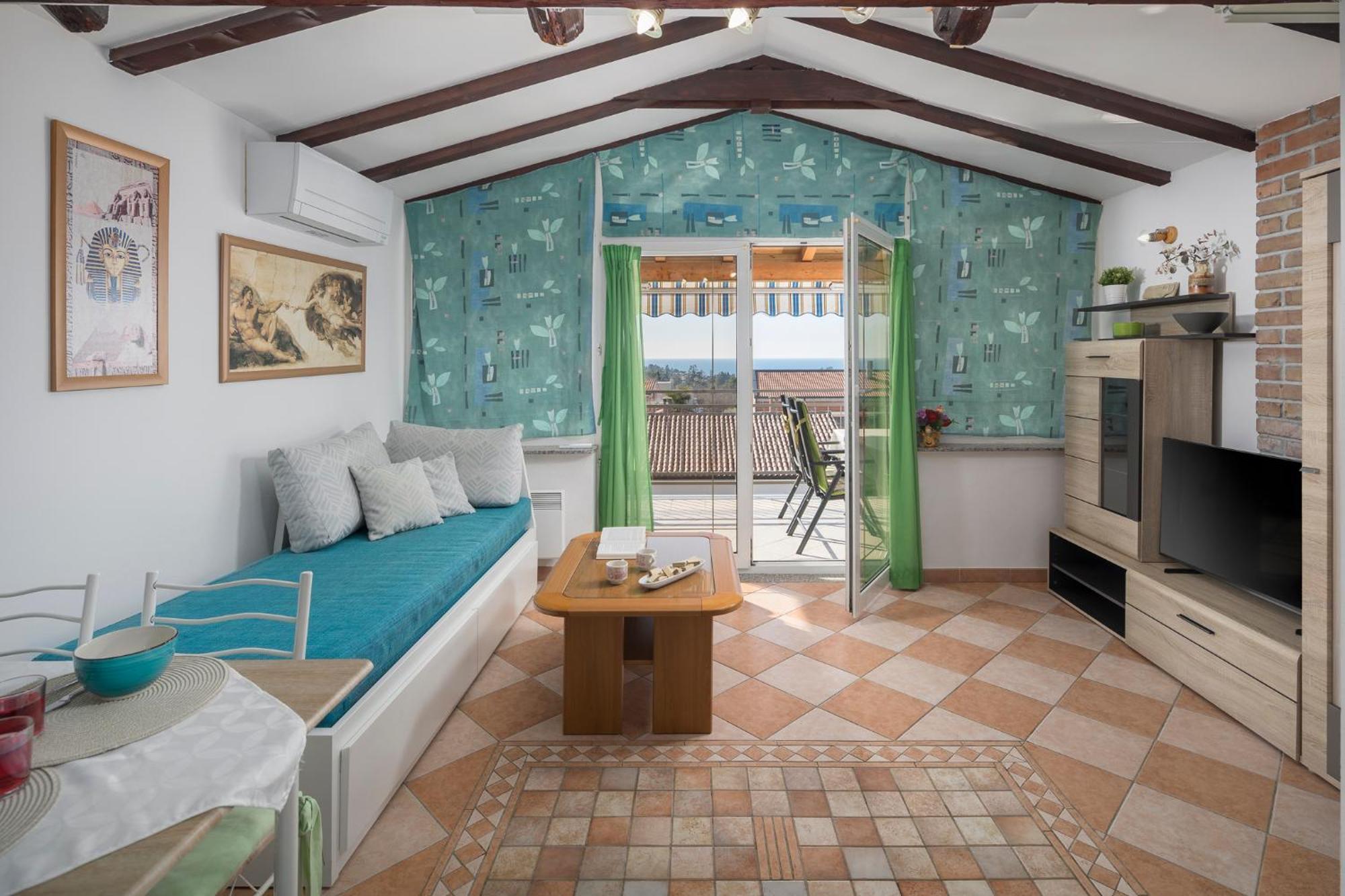 Villa Tina โปเรช ภายนอก รูปภาพ