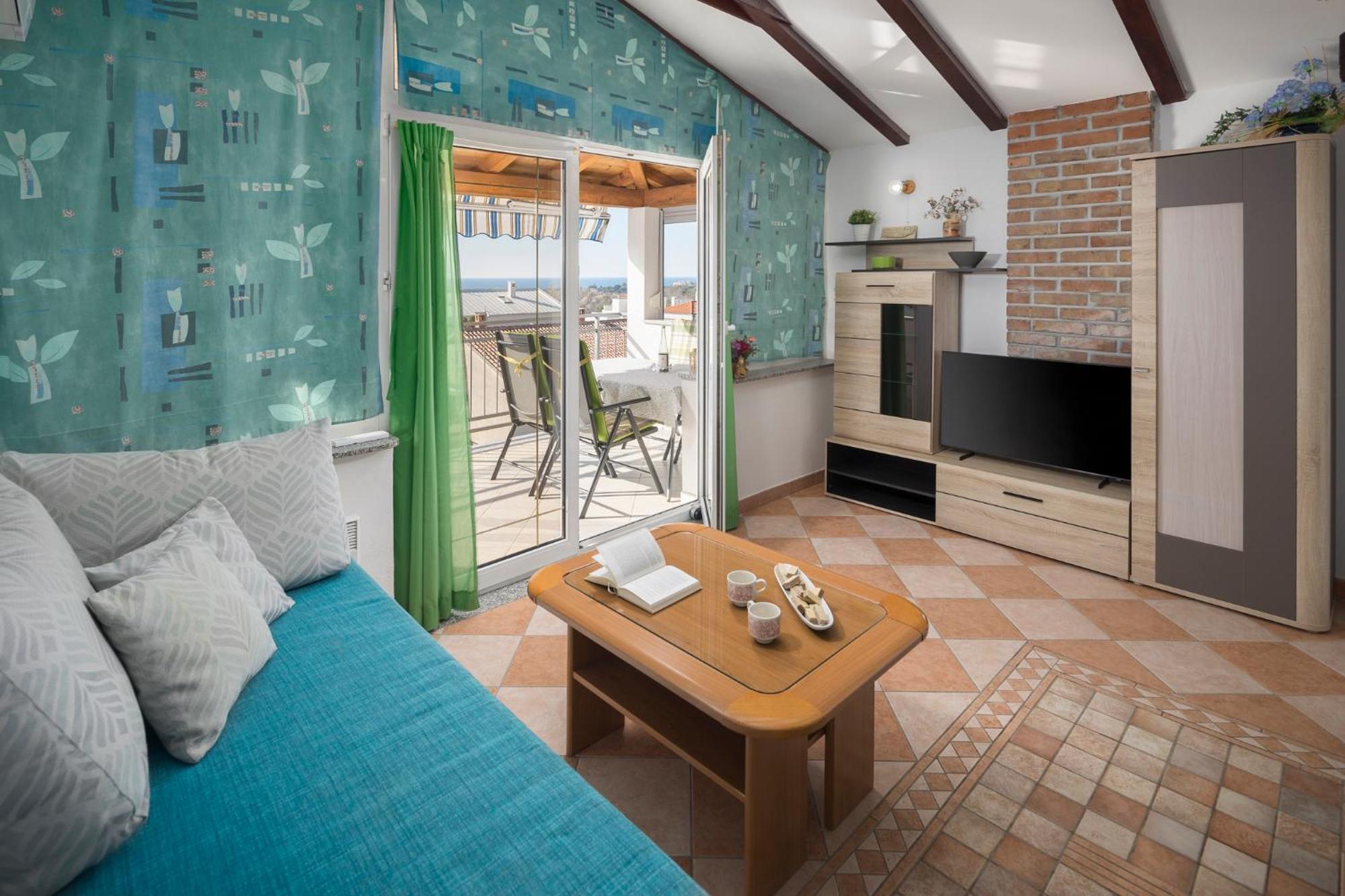 Villa Tina โปเรช ภายนอก รูปภาพ